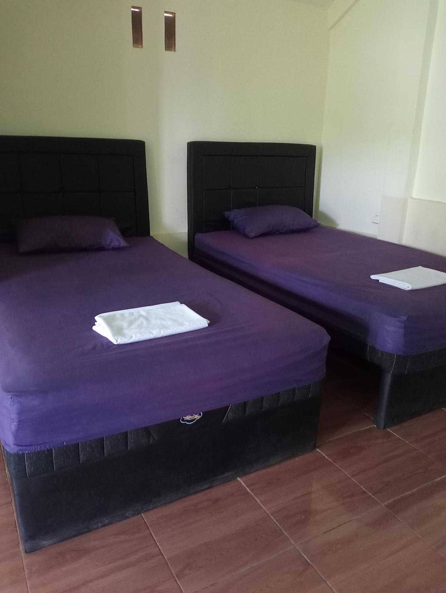 The Daun Puntik Homestay Pemenang エクステリア 写真