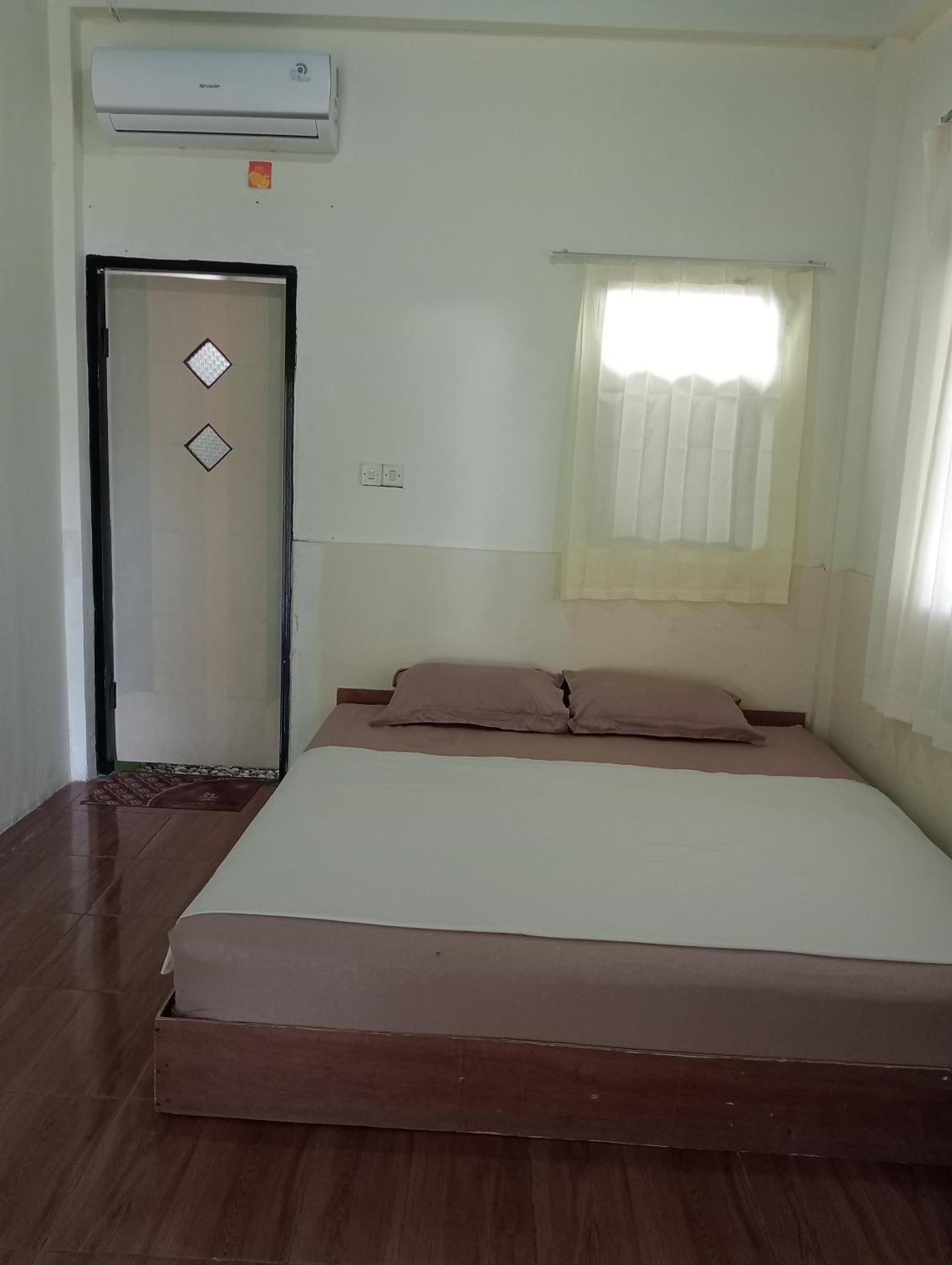 The Daun Puntik Homestay Pemenang エクステリア 写真