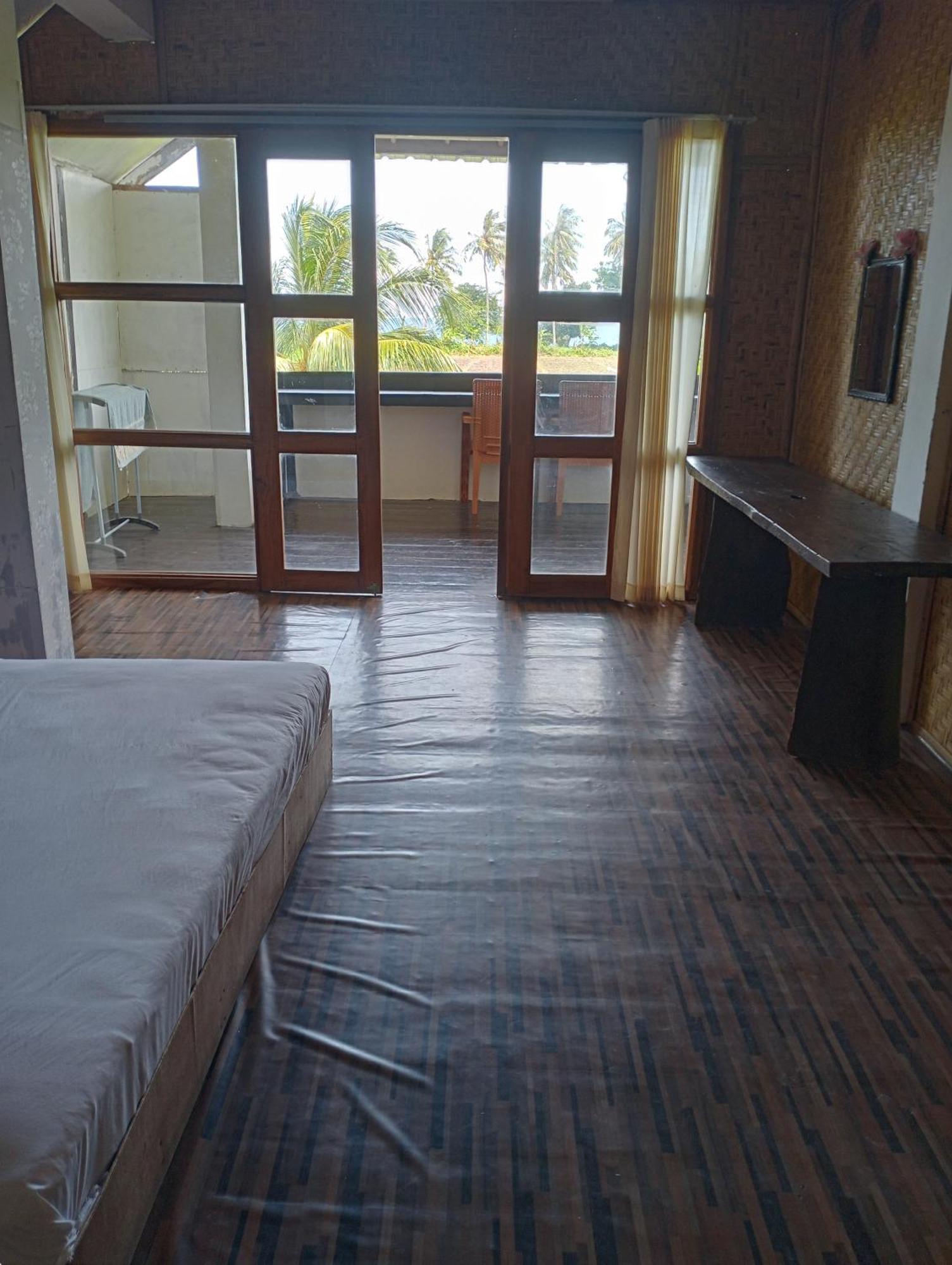 The Daun Puntik Homestay Pemenang エクステリア 写真