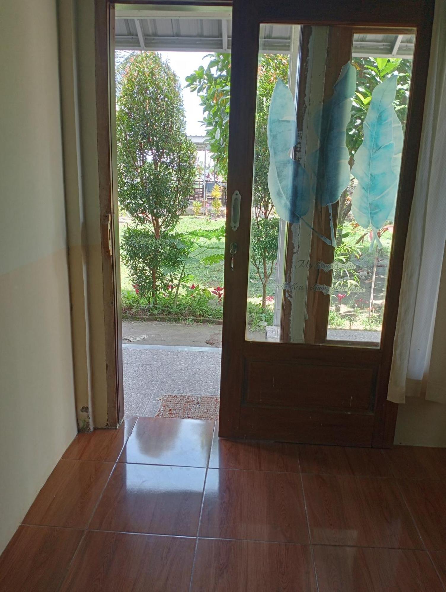 The Daun Puntik Homestay Pemenang エクステリア 写真